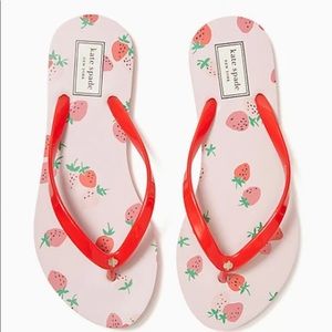 HOST PICK🍓 kate spade  Fiji strawberry sandals